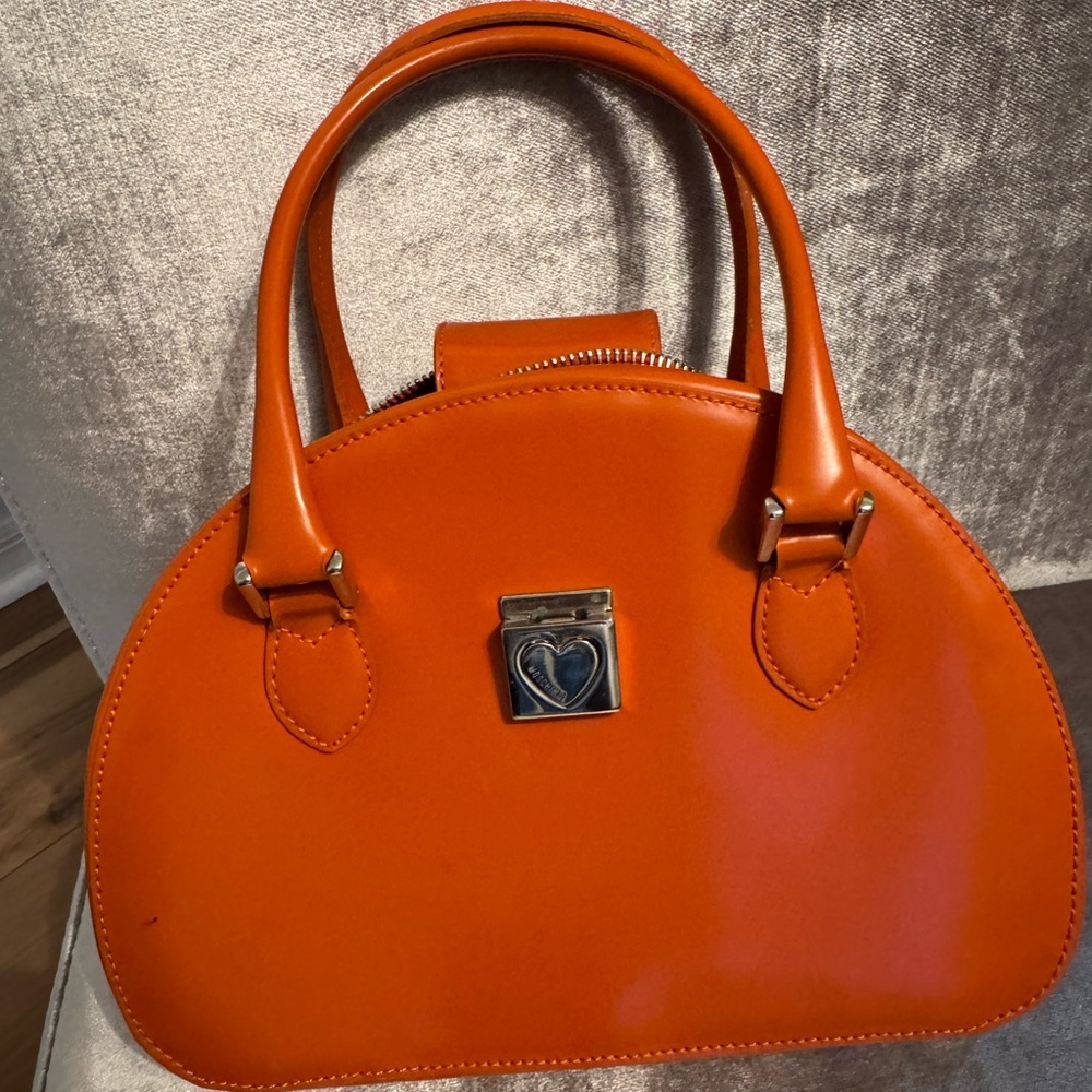 Moschino vintage leather Handbag top handle or shoulder.